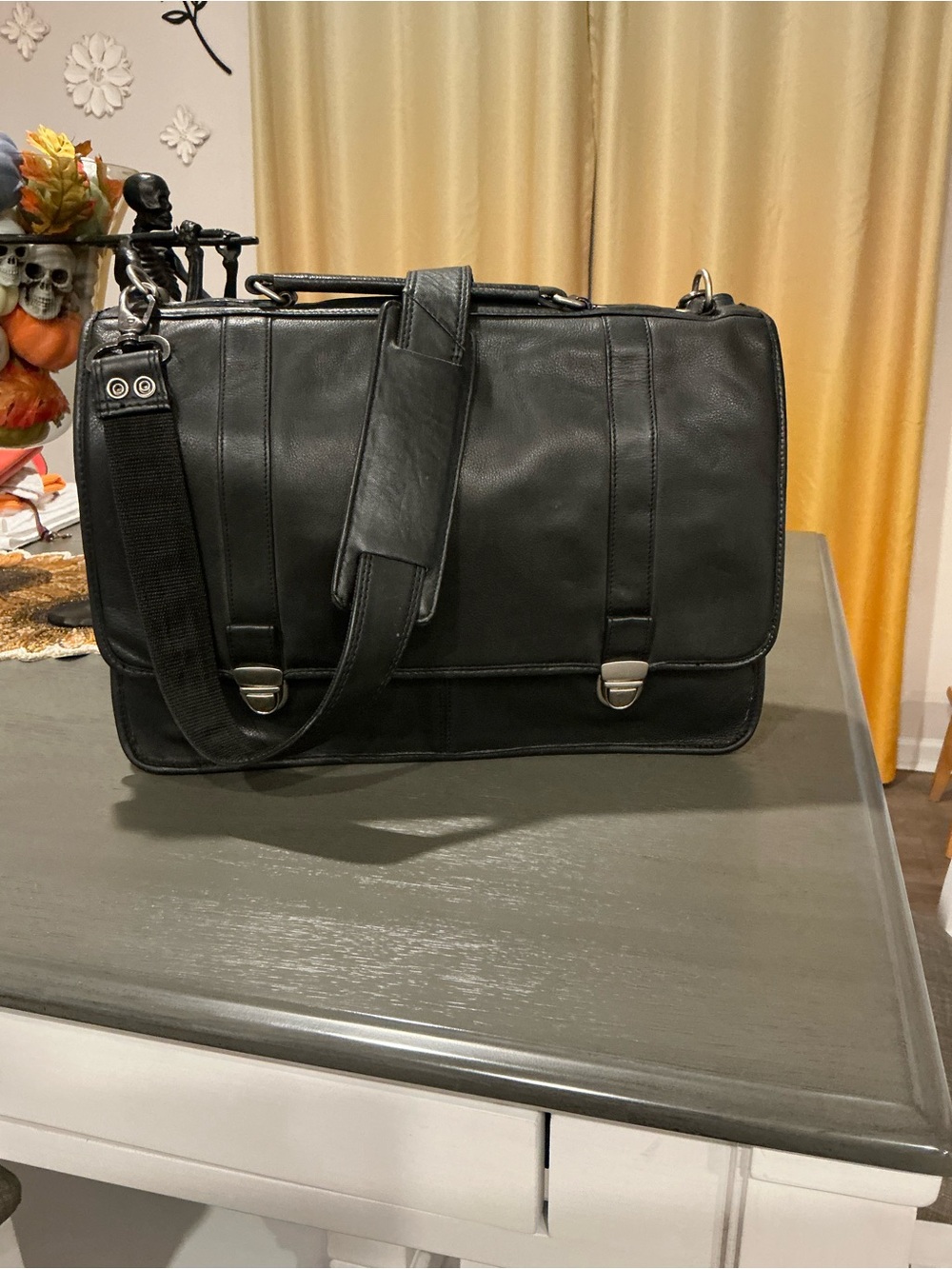 Wilsons Leather Black Leather Briefcase Messenger Bag